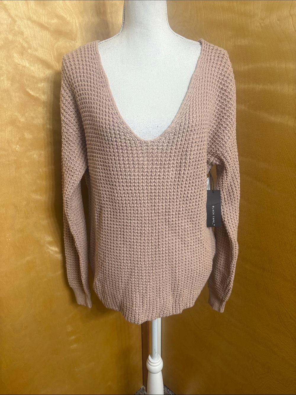 NWT Black Tape Antique Rose Long Sleeve Waffle Knit V-Neck Sweater Size S
